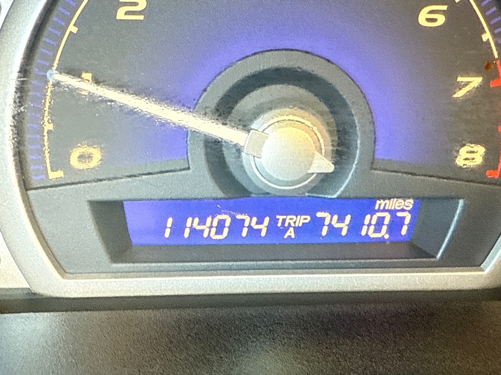 Honda Civic LX Sedan 5-Speed AT 2011