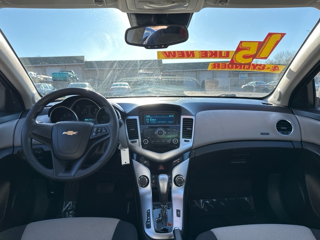 Chevrolet Cruze LS Auto 2015