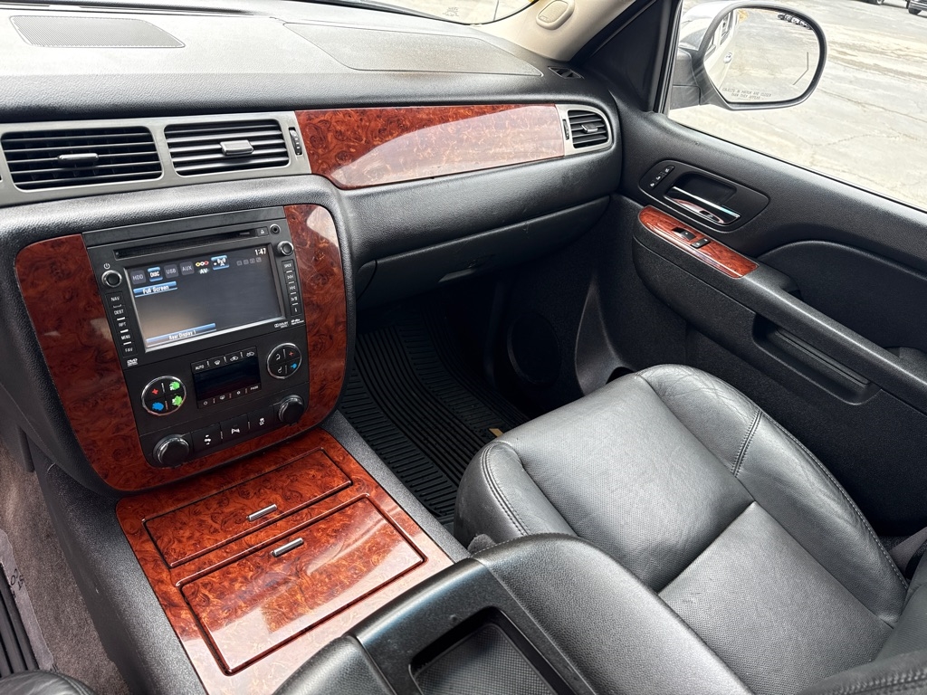 Chevrolet Avalanche LTZ 4WD 2013