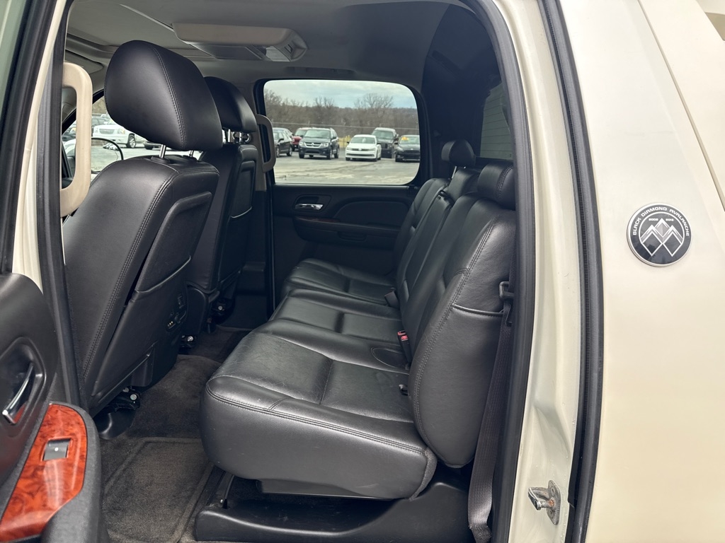 Chevrolet Avalanche LTZ 4WD 2013