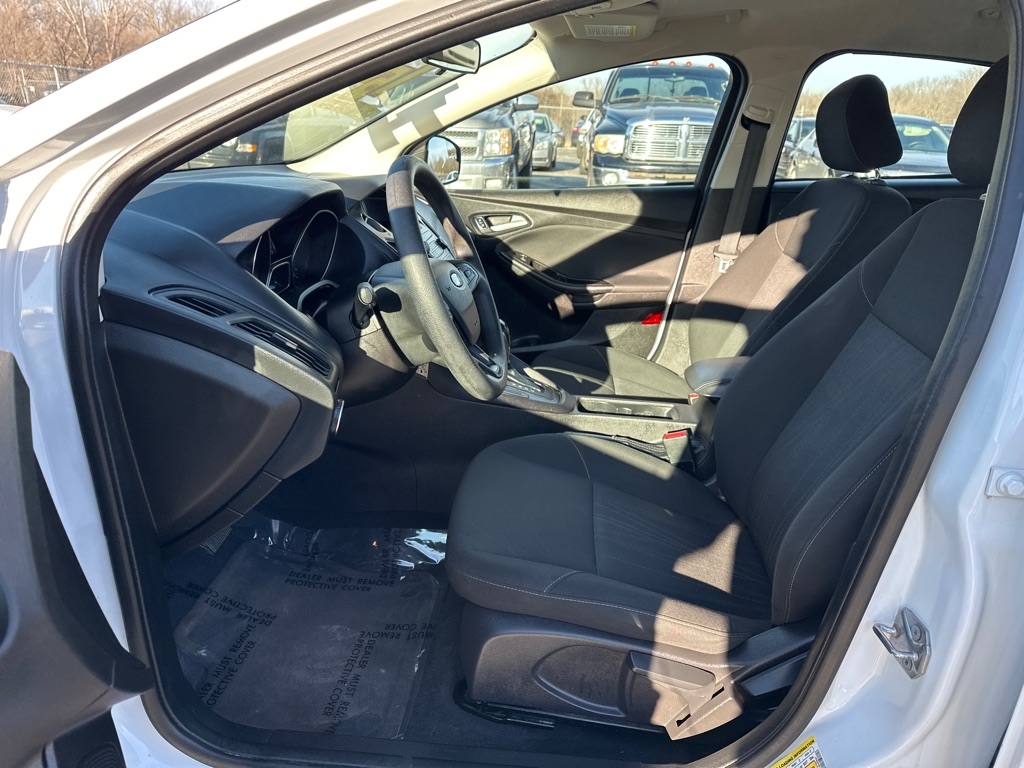 Ford Focus SE Sedan 2015