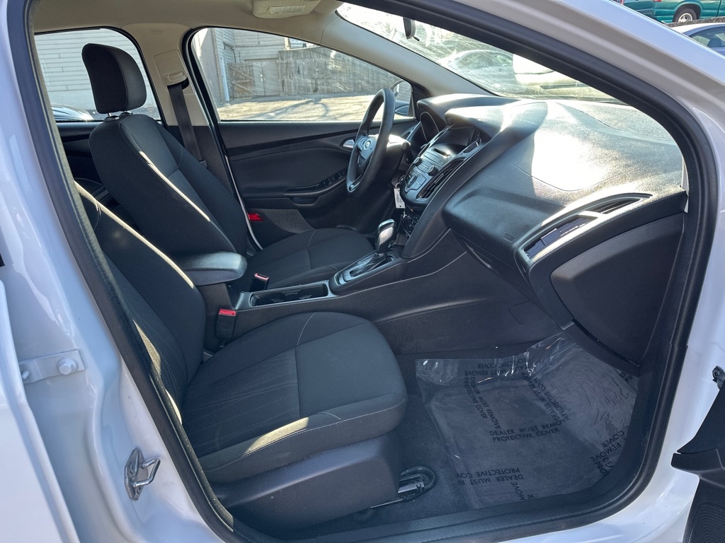 Ford Focus SE Sedan 2015