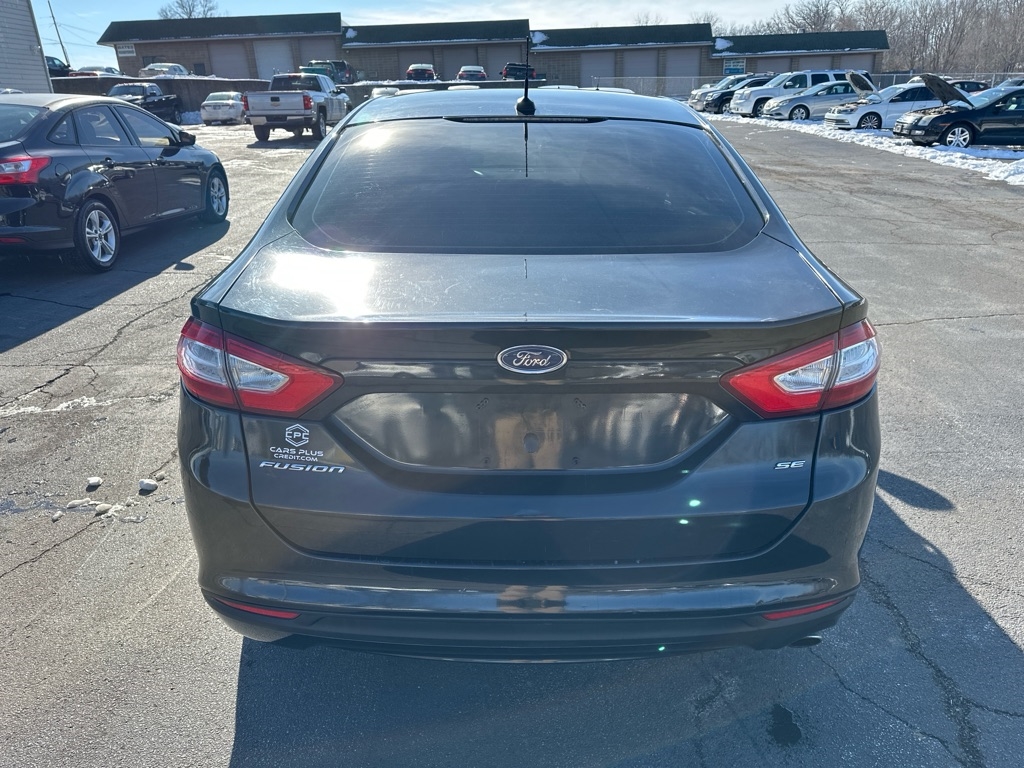 Ford Fusion SE 2013