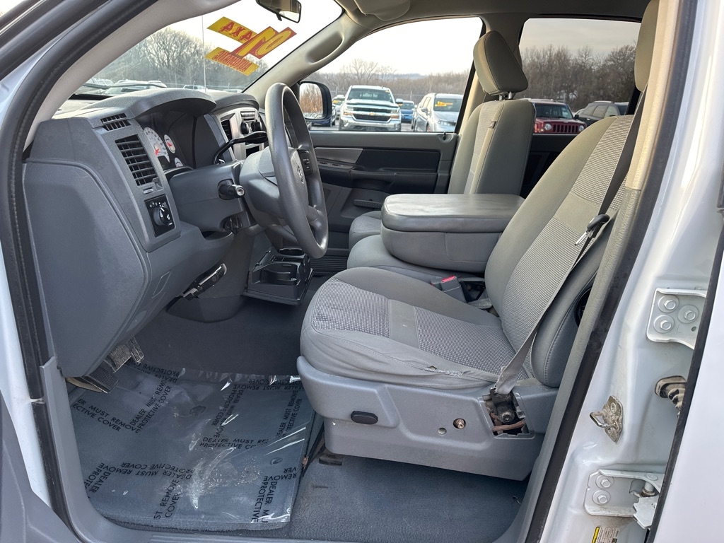 Dodge Ram 1500 SLT Quad Cab 4WD 2007