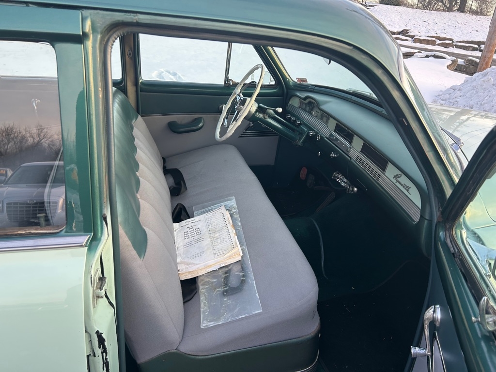 Plymouth Savoy  1954