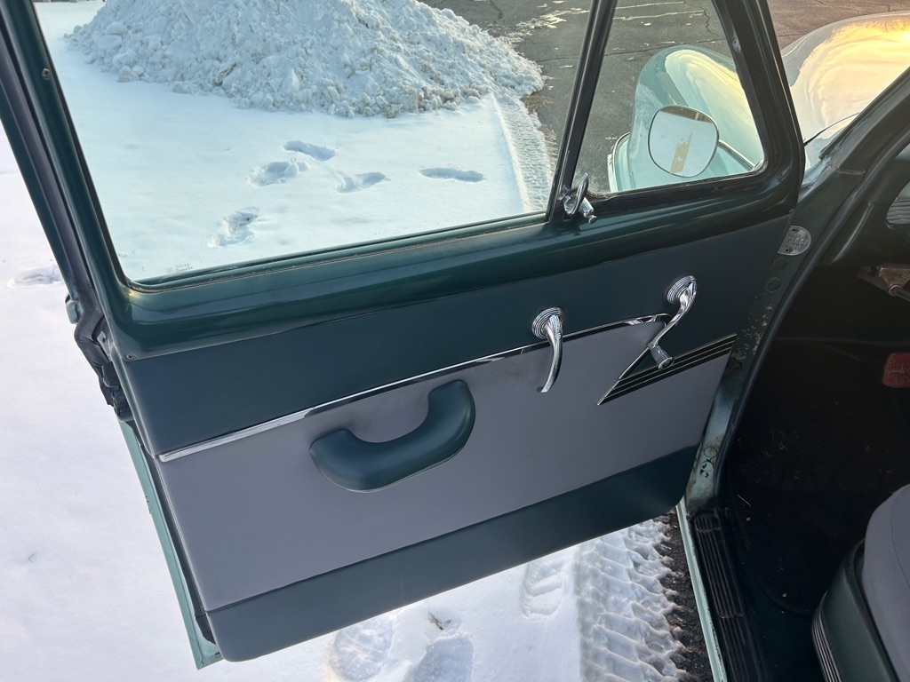 Plymouth Savoy  1954