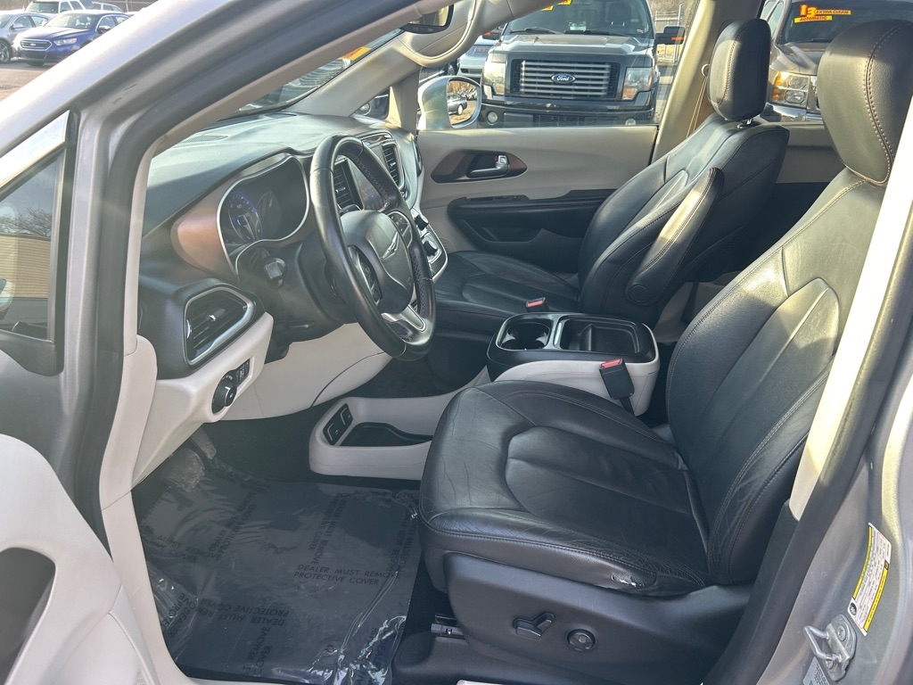 Chrysler Pacifica Touring-L 2017