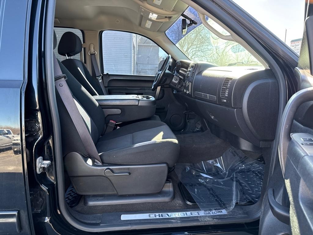 Chevrolet Silverado 1500 LT Crew Cab 4WD 2012