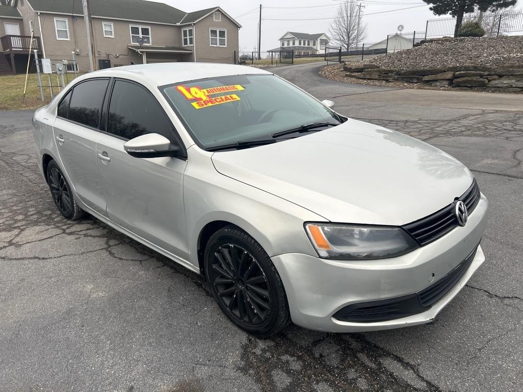 Volkswagen Jetta SE 2011