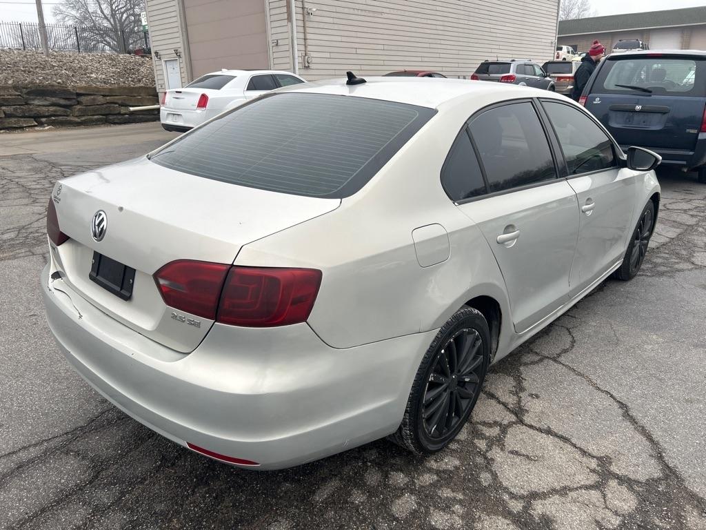 Volkswagen Jetta SE 2011