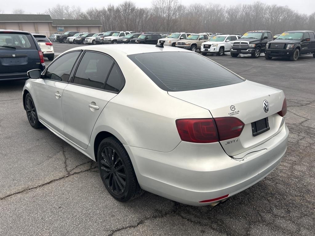 Volkswagen Jetta SE 2011