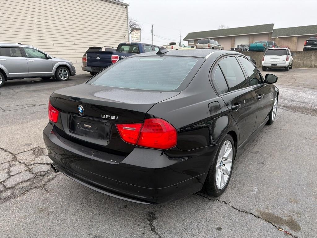 BMW 3-Series 328i 2009