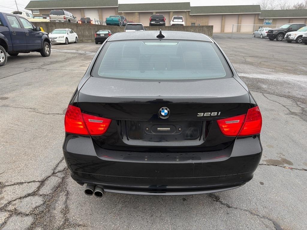 BMW 3-Series 328i 2009