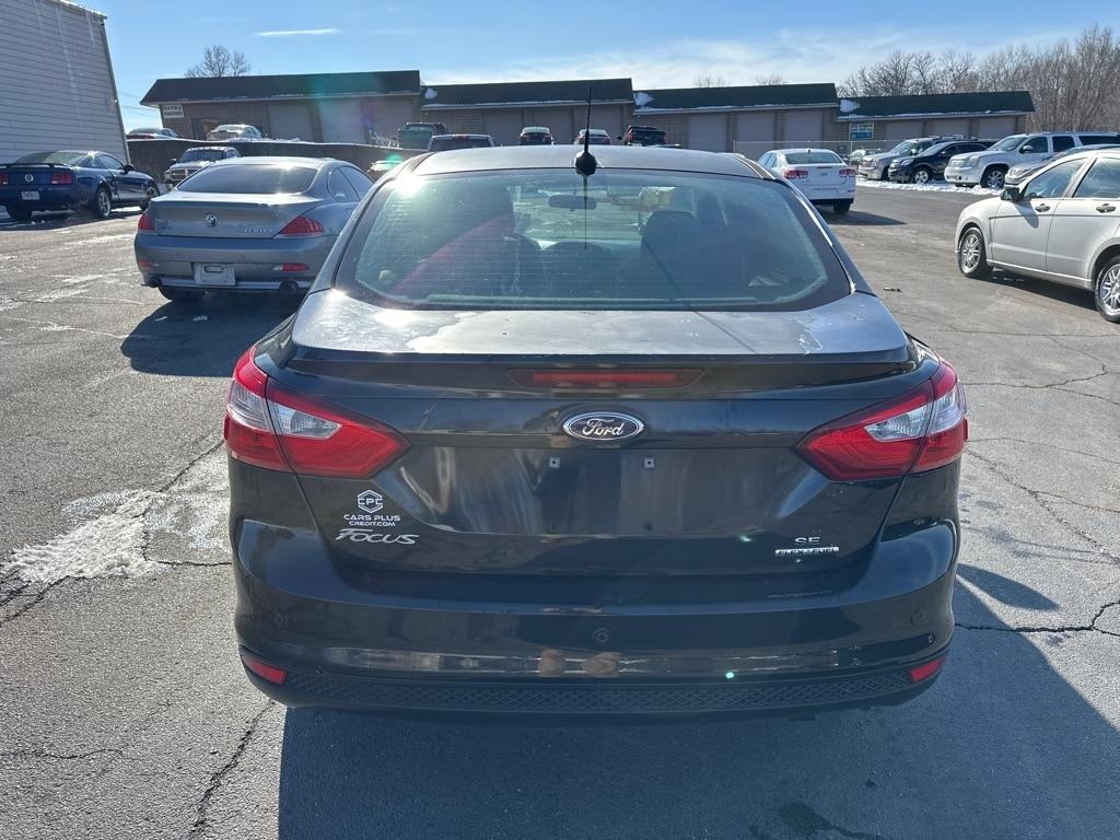 Ford Focus SE Sedan 2014