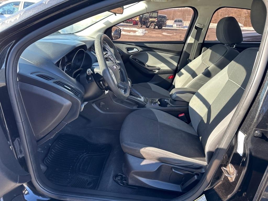 Ford Focus SE Sedan 2014
