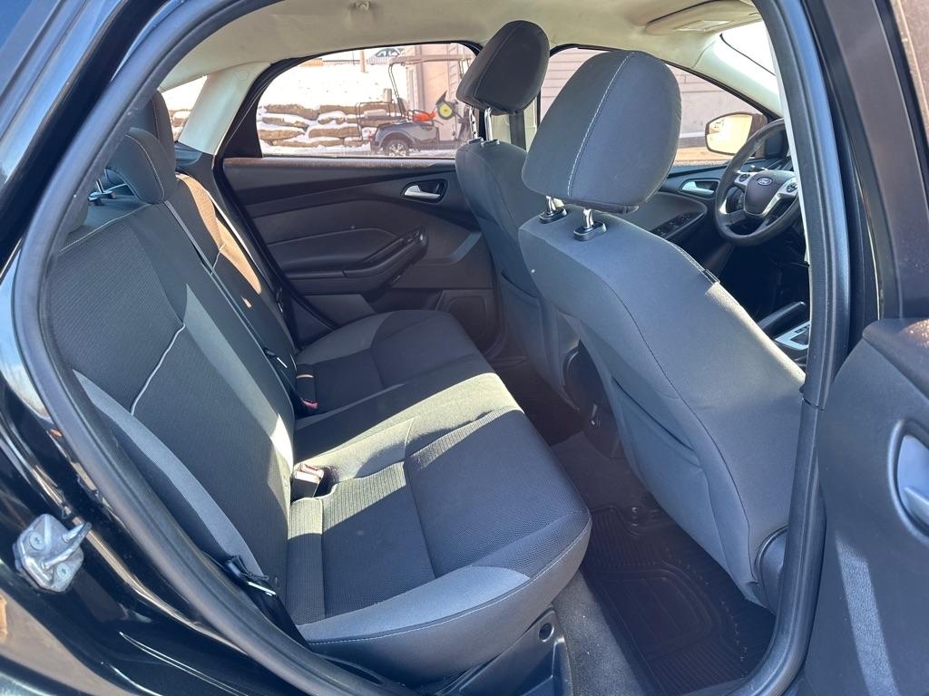 Ford Focus SE Sedan 2014