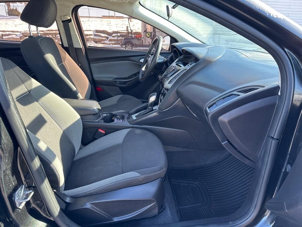 Ford Focus SE Sedan 2014