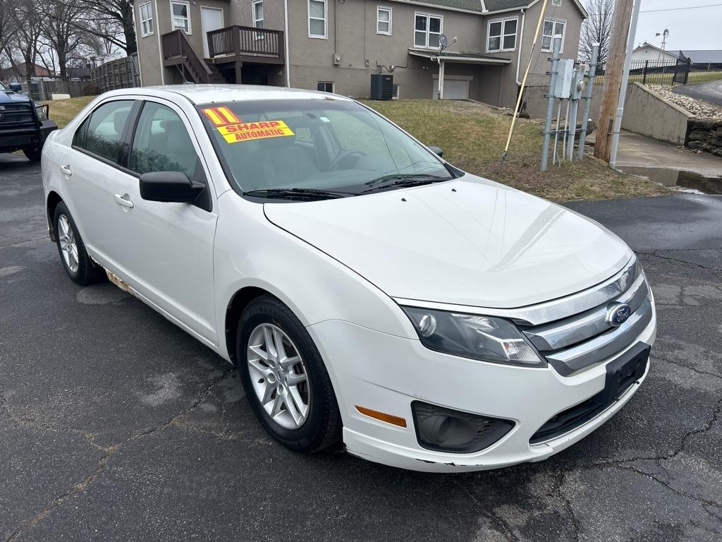 Ford Fusion I4 S 2011