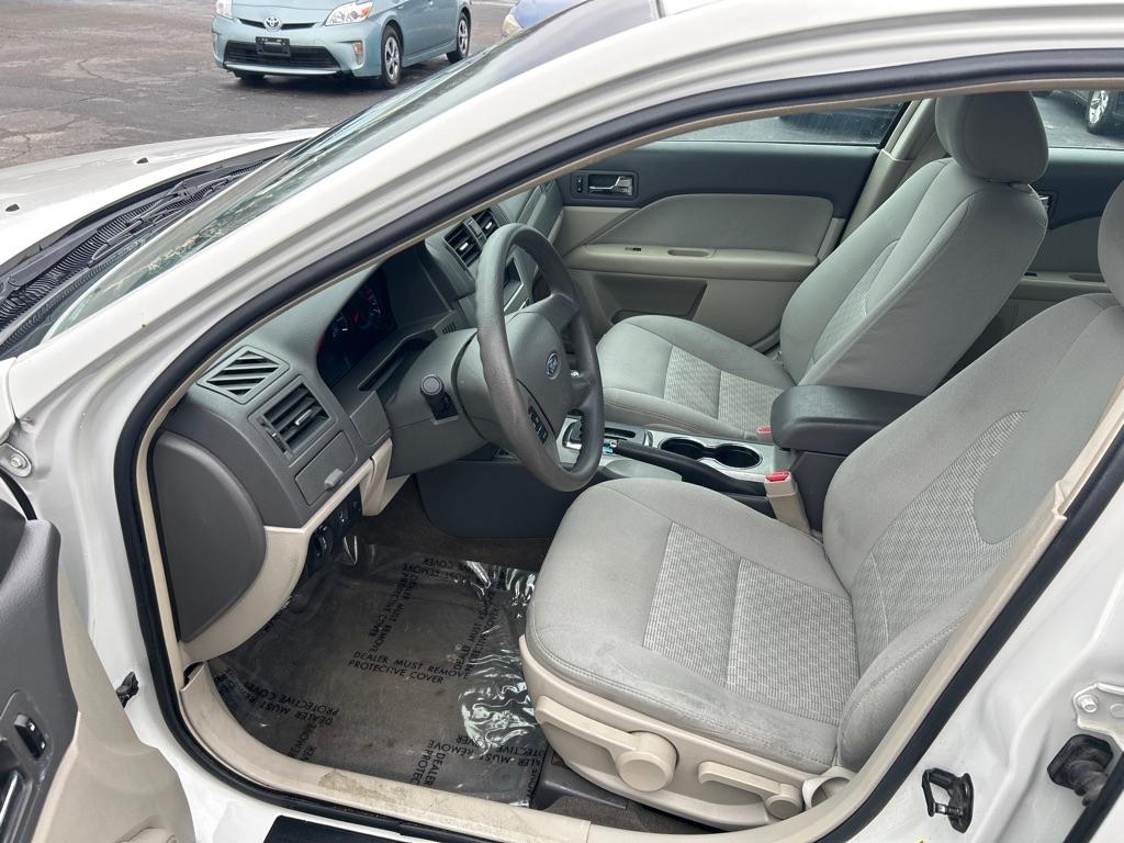 Ford Fusion I4 S 2011