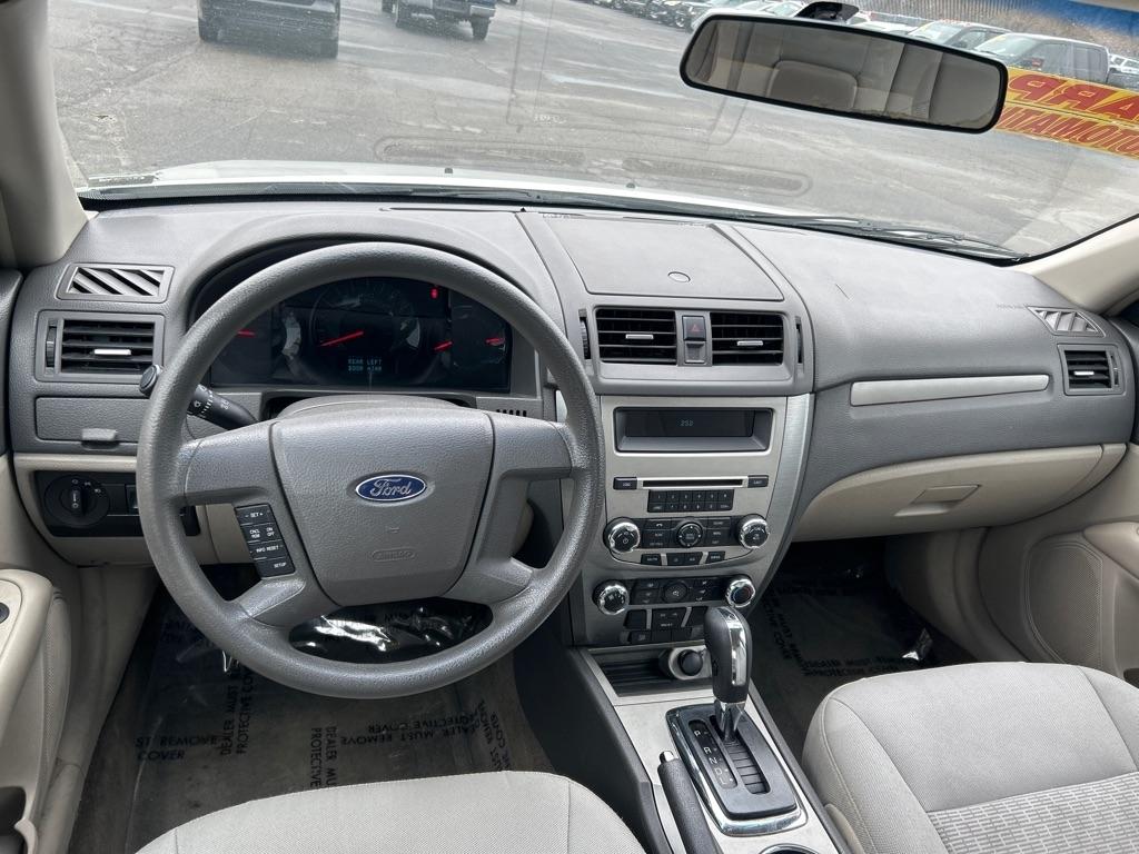 Ford Fusion I4 S 2011