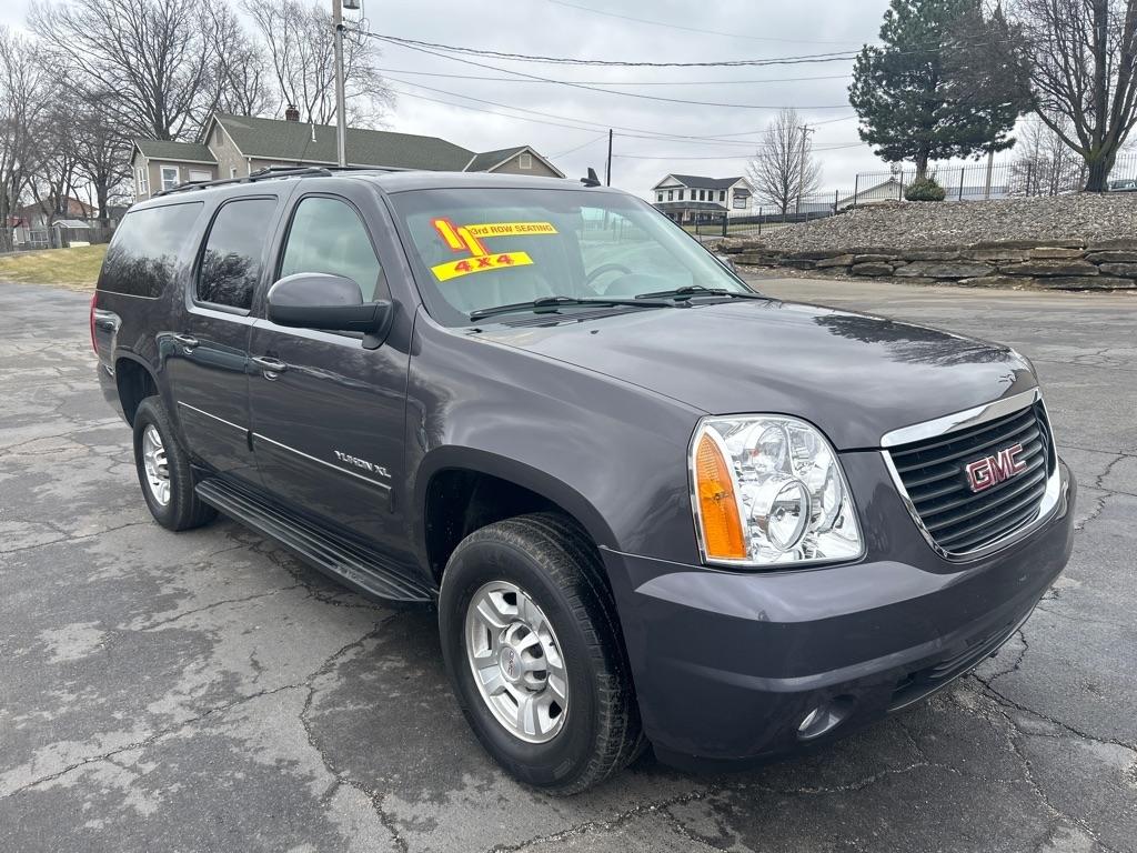 GMC Yukon XL SLT-1 3/4 Ton 4WD 2011