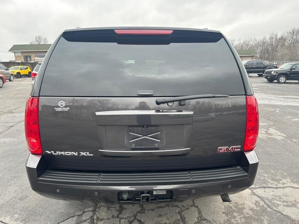 GMC Yukon XL SLT-1 3/4 Ton 4WD 2011