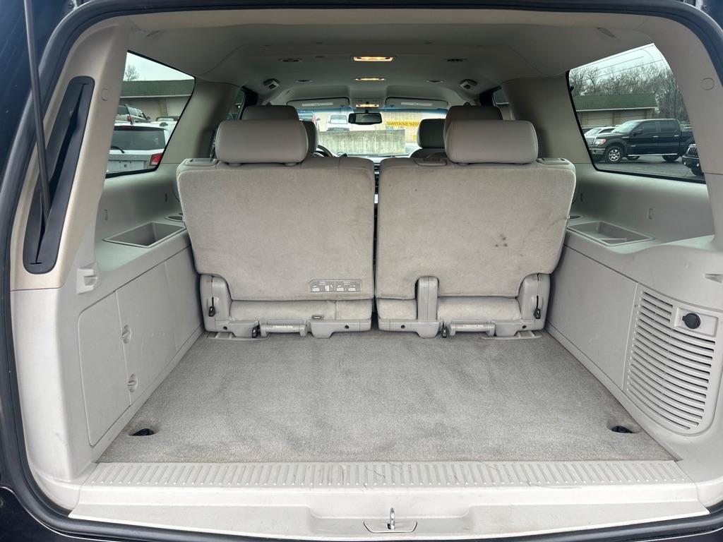 GMC Yukon XL SLT-1 3/4 Ton 4WD 2011