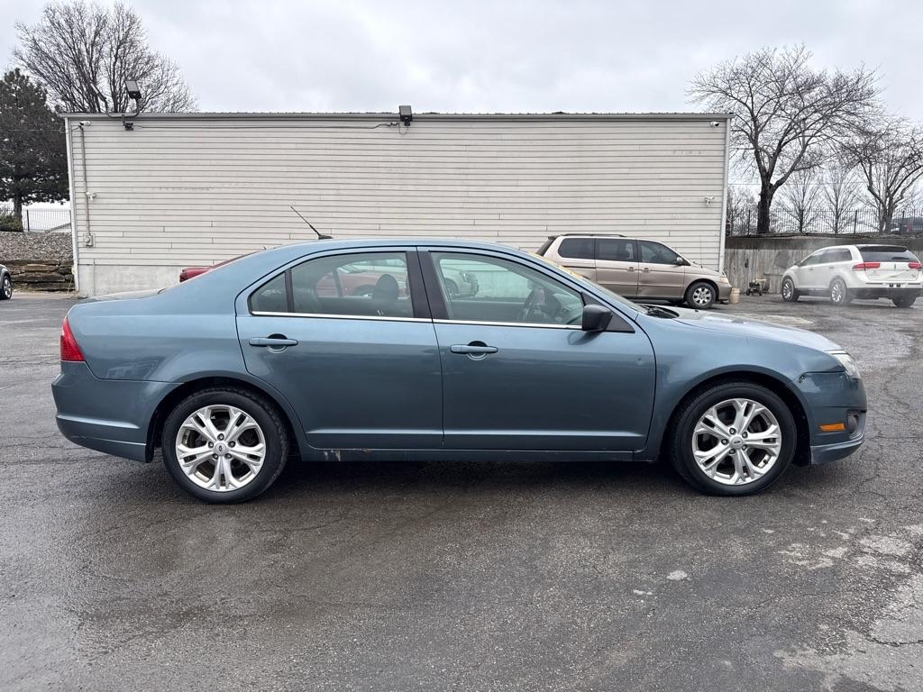 Ford Fusion SE 2012