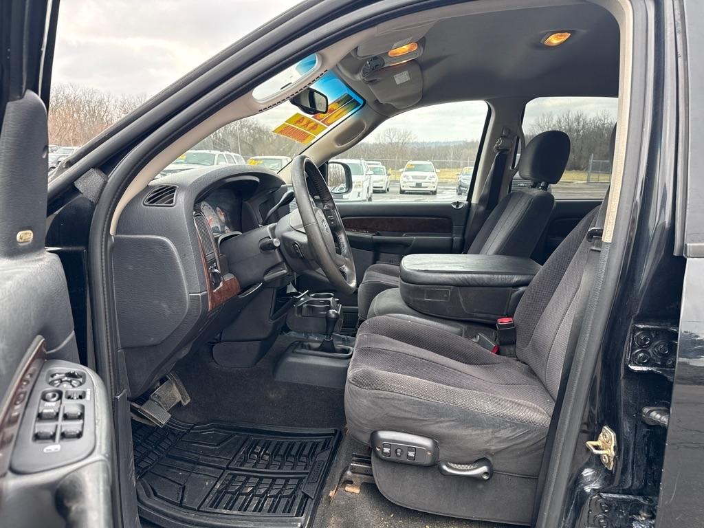 Dodge Ram 1500 SLT Quad Cab Long Bed 4WD 2005