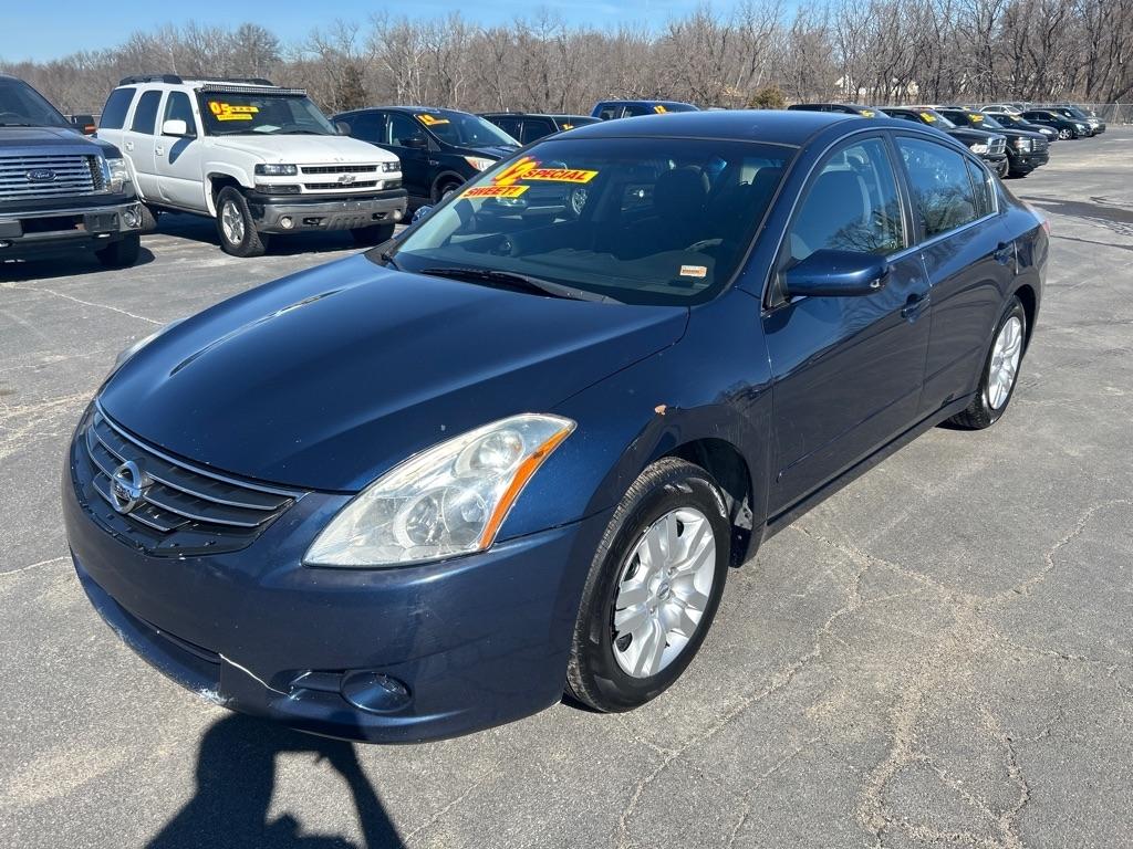 Nissan Altima  2012