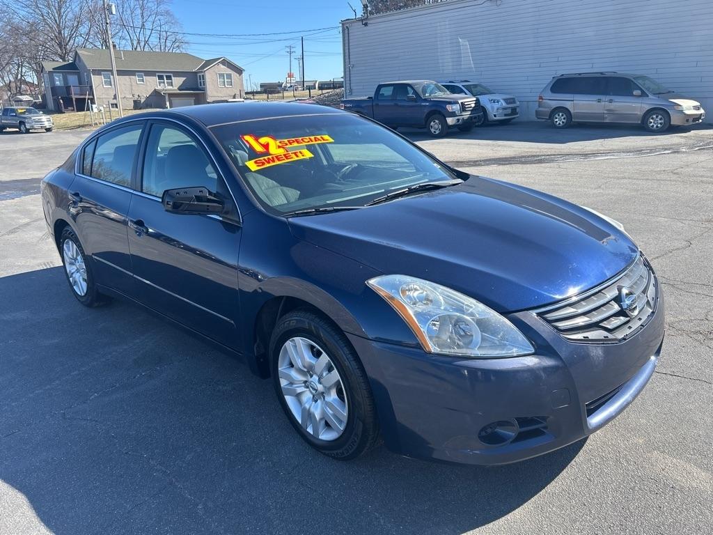 Nissan Altima  2012