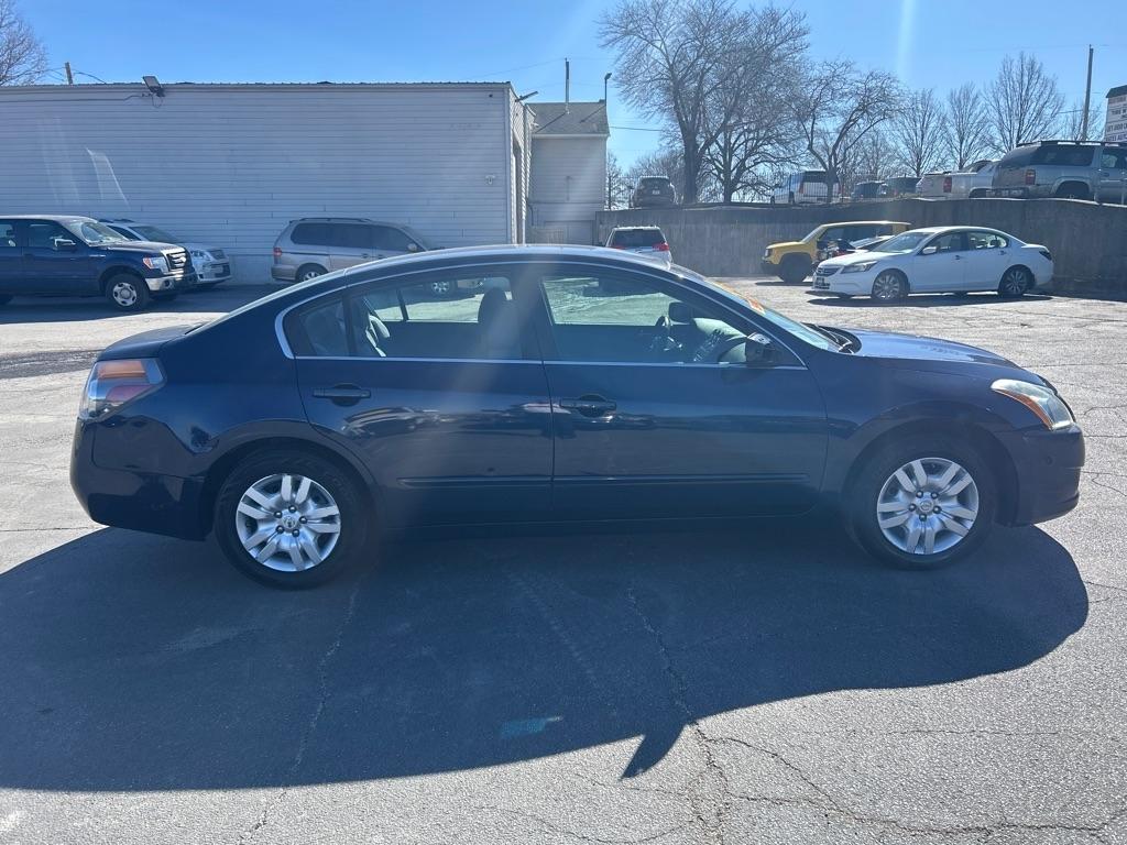 Nissan Altima  2012