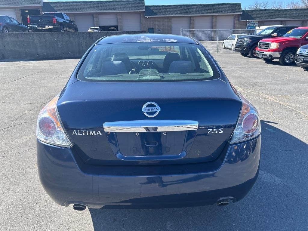 Nissan Altima  2012