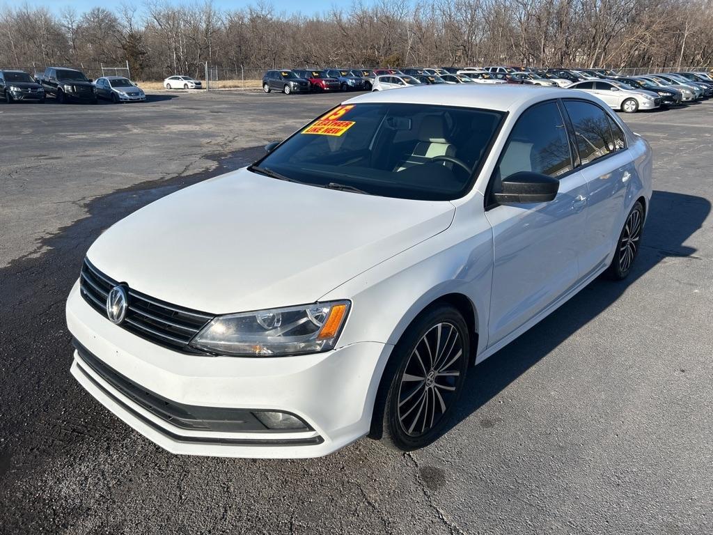 Volkswagen Jetta SE 6A 2015