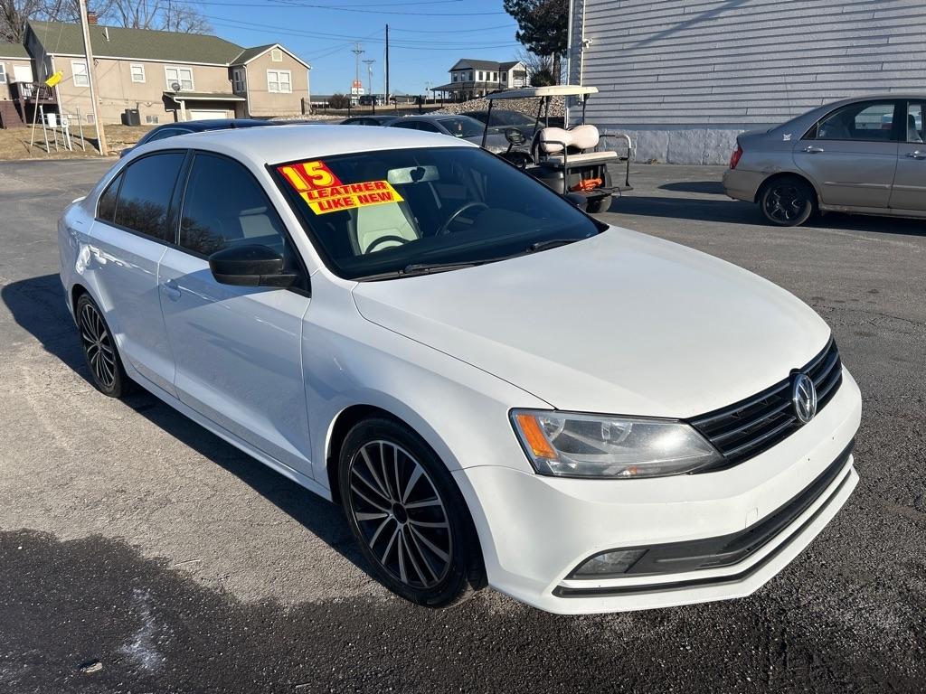 Volkswagen Jetta SE 6A 2015