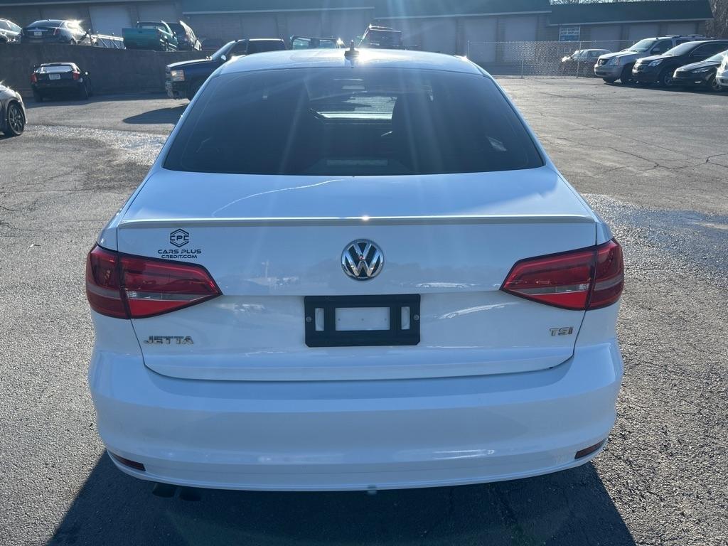Volkswagen Jetta SE 6A 2015