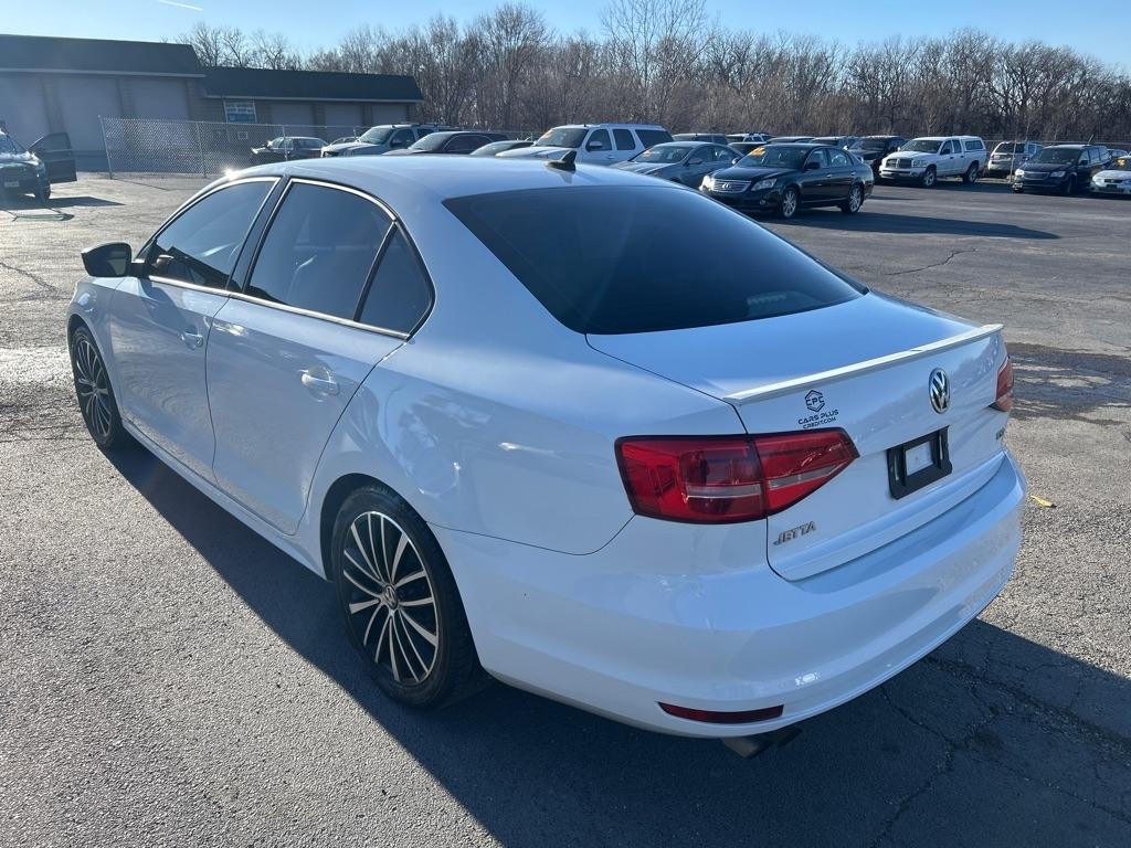 Volkswagen Jetta SE 6A 2015