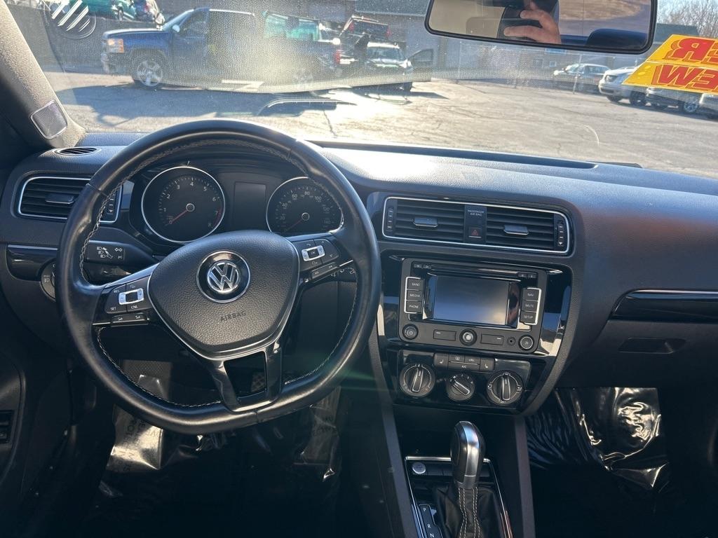 Volkswagen Jetta SE 6A 2015