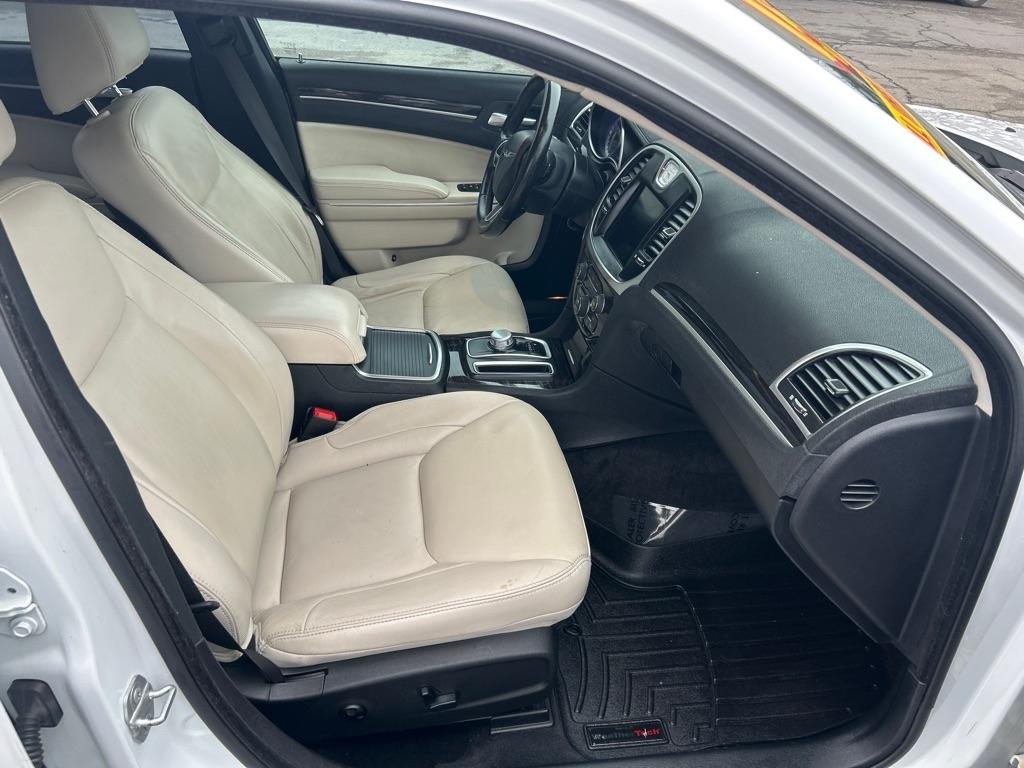 Chrysler 300 Limited AWD 2015