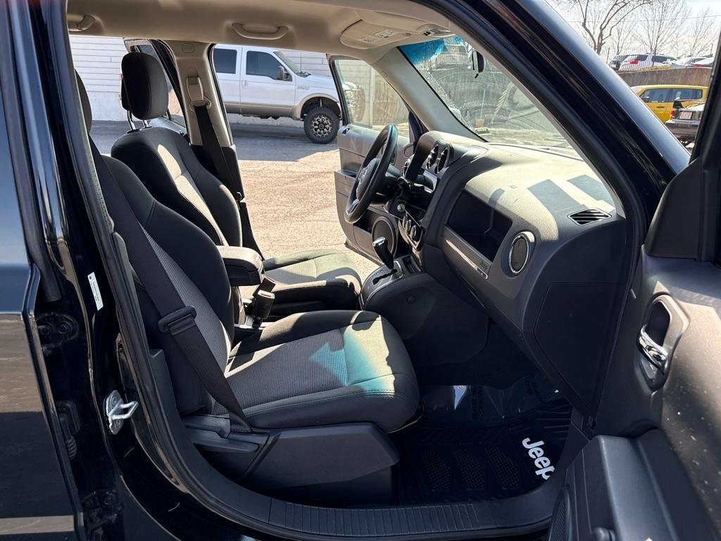 Jeep Patriot Sport 2WD 2012