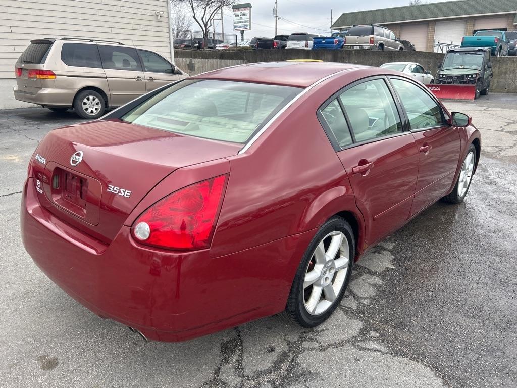 Nissan Maxima SE 2004