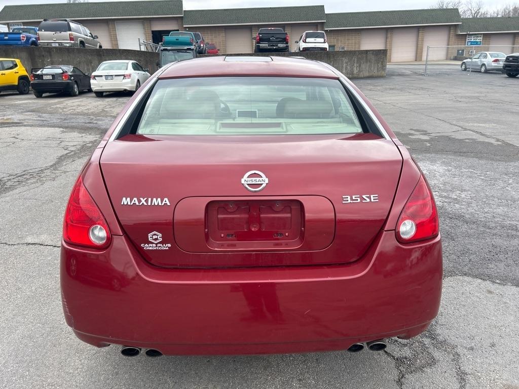 Nissan Maxima SE 2004