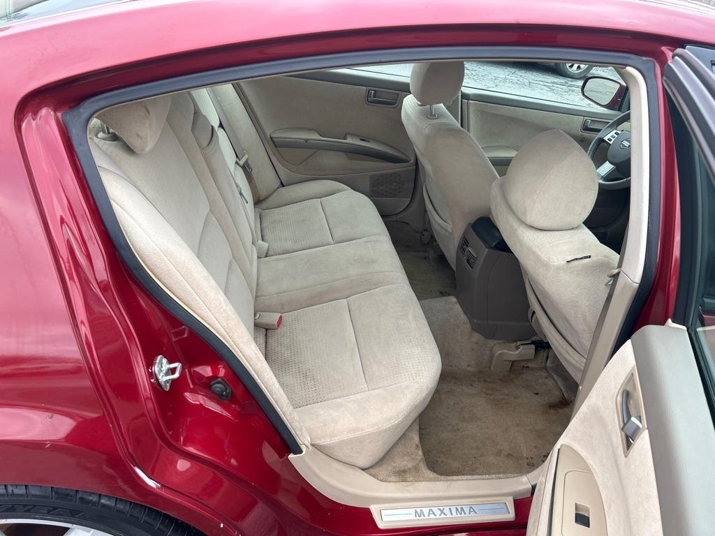 Nissan Maxima SE 2004