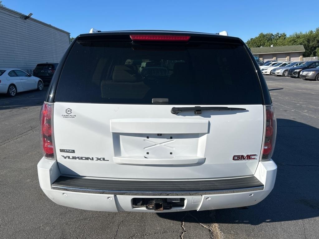 GMC Yukon Denali XL 4WD 2009
