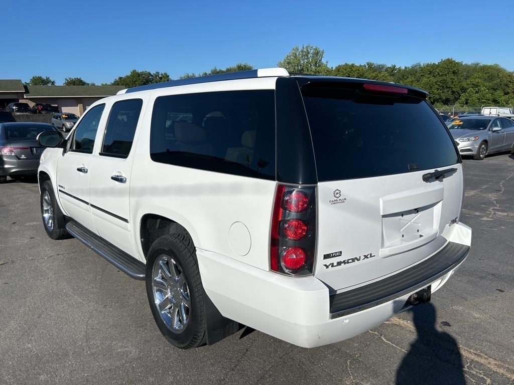 GMC Yukon Denali XL 4WD 2009