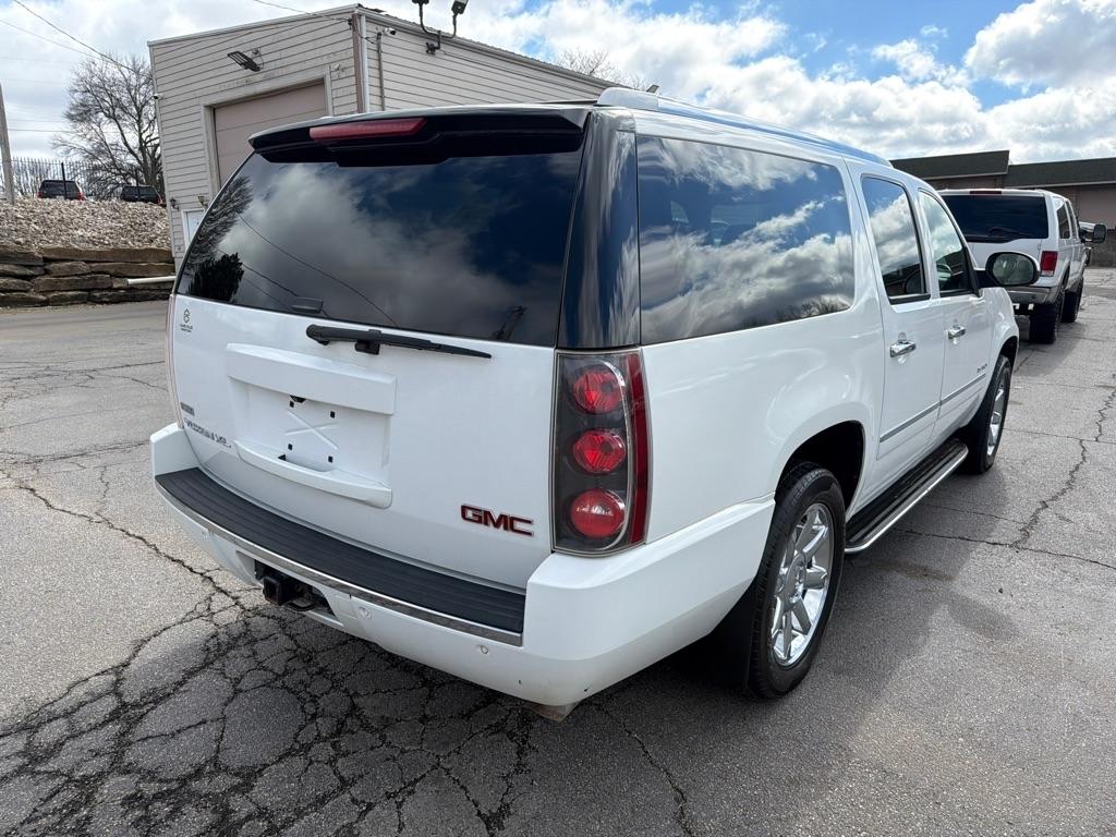 GMC Yukon Denali XL 4WD 2009