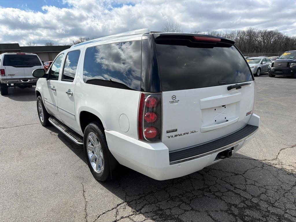 GMC Yukon Denali XL 4WD 2009