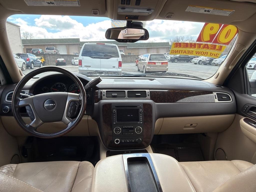 GMC Yukon Denali XL 4WD 2009
