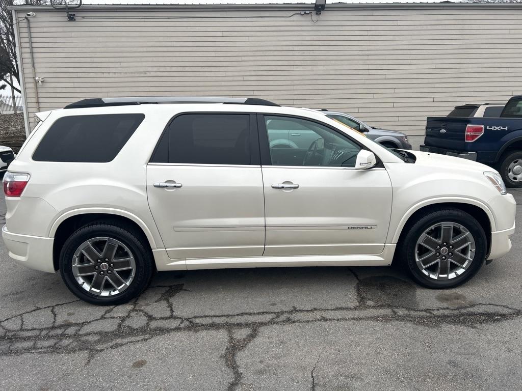 GMC Acadia Denali AWD 2011