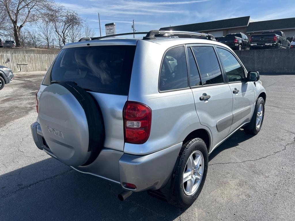 Toyota RAV4 2WD 2005